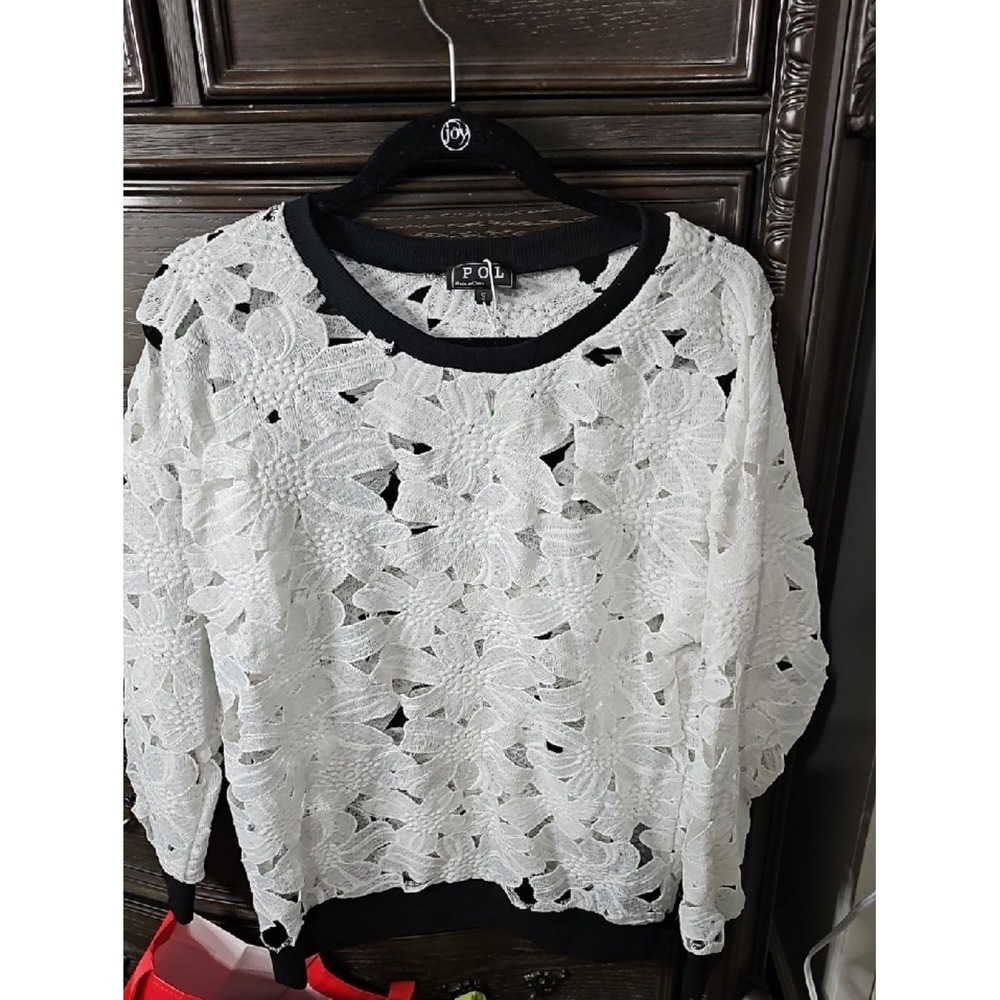 POL White Floral Lace Pullover Top Black Trim Sheer Daisy Long Sleeve Small